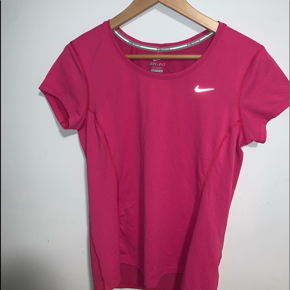 Women’s Nike workout shirt